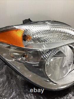 2010-2013 2014-2018 Mercedes Sprinter Right Side Halogen Headlight Oem