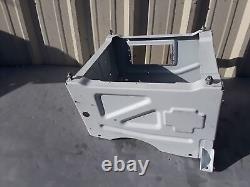 2014-2018 Mercedes-benz Sprinter 2500 Front Right Side Lower Seat Frame Oem