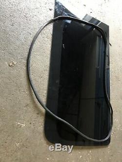 Right Hand Side Panel Dark Tint Fixed Window for Mercedes Sprinter (2006 on)