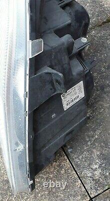 2006-2012 Mercedes Sprinter Os Drivers Side Xenon Phare A9068201261