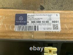 Mercedes Benz Véritable Sprinter 2500 3500 Côté Droit Moulage De Porte Coulissante