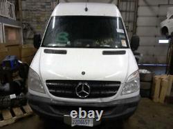 Miroir de porte d'occasion adapté à la Mercedes-Benz Mercedes Sprinter 3500 de 2013 - Rétroviseur latéral.